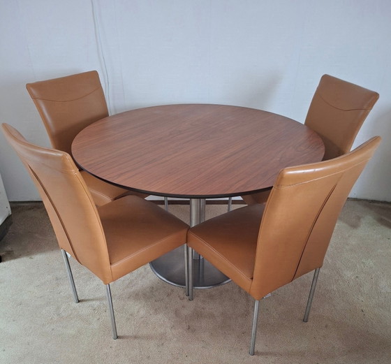 Round dining table with chairs – Metaform, Wood, Metal (photo 4 of 7)