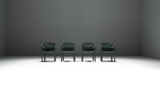 Image 1 of Ensemble vintage de rares chaises Cab 413 vert foncé par Mario Bellini - Cassina Italy
