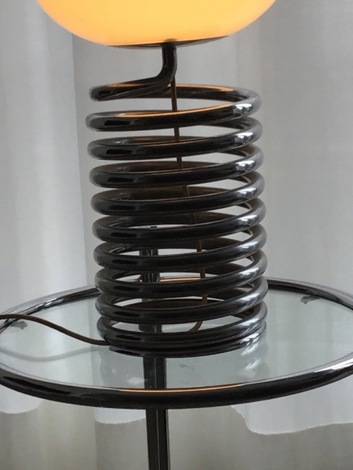 Tafellamp naar een model van Ingo Maurer