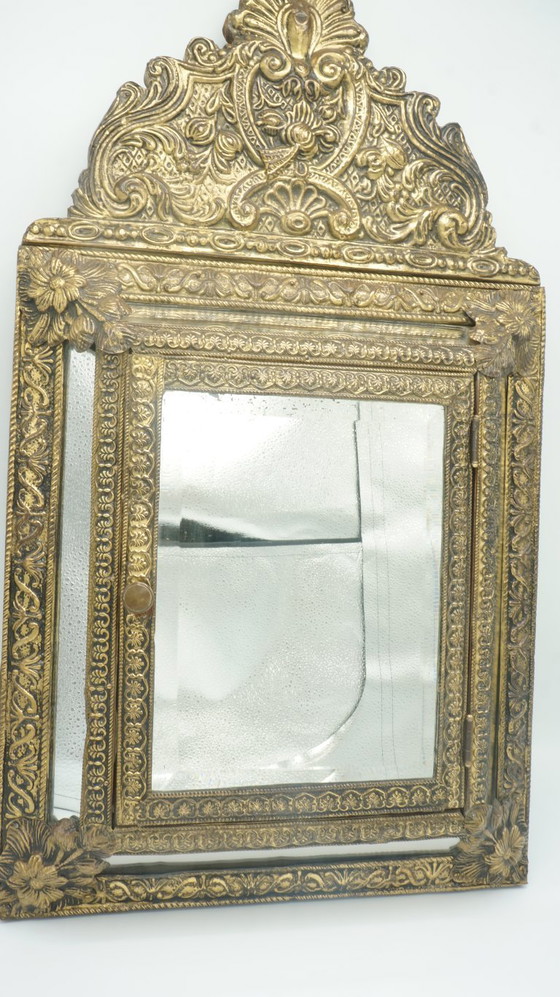 Image 1 of Niederländischer antiker, verzierter Messing-Galeriespiegel, Bürsten, Wandglas, Kupferschrank