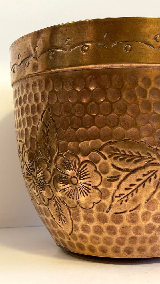 Image 1 of Großer antiker Blumentopf