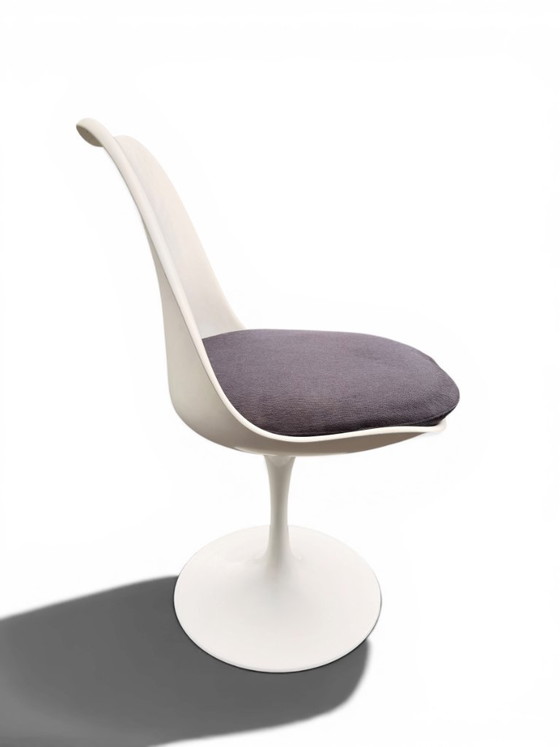 Image 1 of Knoll Tulip Dining Set by Eero Saarinen - Marble Table & 4 Chairs (Circa 1970)