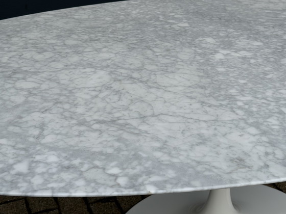 Image 1 of Original oval Knoll Tulip dining table (198x121cm) in Carrara marble