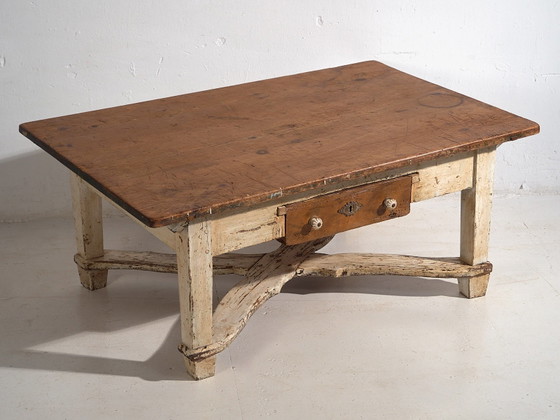 Antiker weißer niedriger Beistelltisch (ca. 1920), Esstische, Holz, Keramik (Foto 46 von 49)