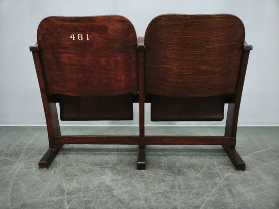 Image 1 of Panchina da cinema ceca a due posti degli anni '20 in legno di faggio, stile Art Déco.