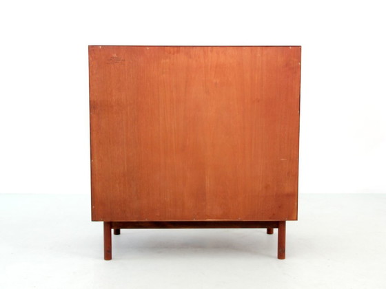 Image 1 of Piccola credenza scandinava in teak massello con ante a tenda Modello 301