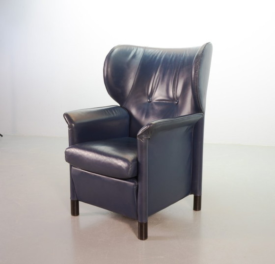 Image 1 of Fauteuil à oreilles Wittmann en cuir souple bleu pétrole, modèle Aura, dessiné par Paolo Piva. Autriche, années 1980.