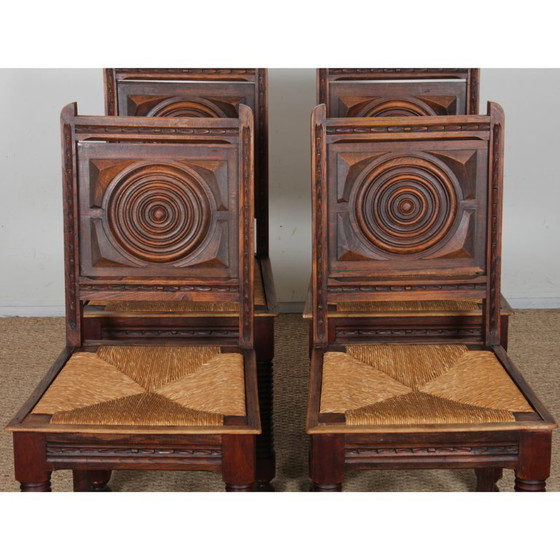Image 1 of Juego de 6 sillas de madera maciza con asiento de paja, fabricación francesa, 1940.