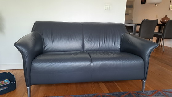 Leolux Mayon 2 zitsbank – Banken, Leather, Metal (photo 3 of 5)