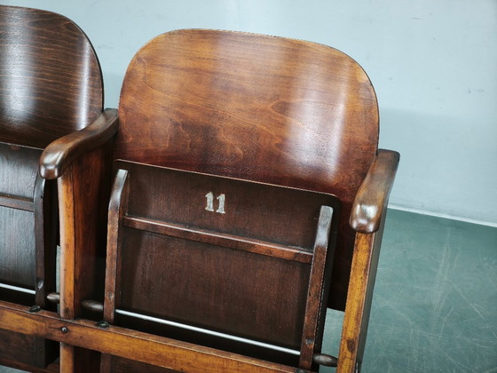 Image 1 of Panchina da cinema ceca a due posti degli anni '20 in legno di faggio, stile Art Déco.