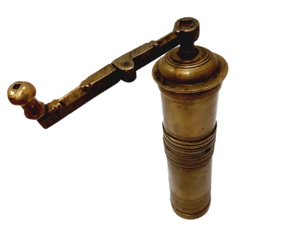 Image 1 of Macinacaffè manuale in ottone turco antico