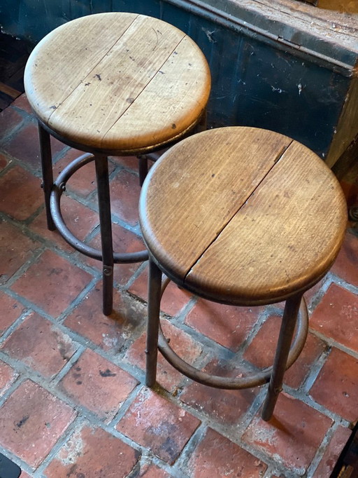 Taburete industrial con asiento de roble auténtico