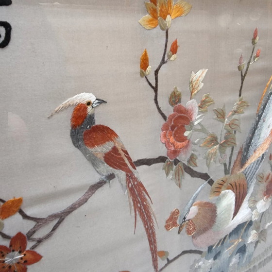 Image 1 of Ricamo a mano asiatico d&#39;epoca su seta