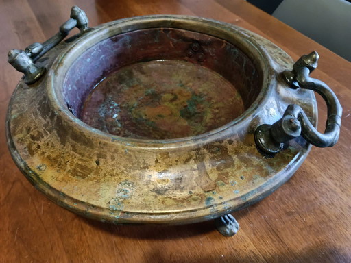 Brasero de mesa antiguo de cobre y latón de finales del siglo XIX