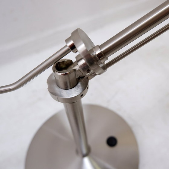 Image 1 of Par de lámparas de mesa de acero cepillado con inclinación ajustable - Reino Unido