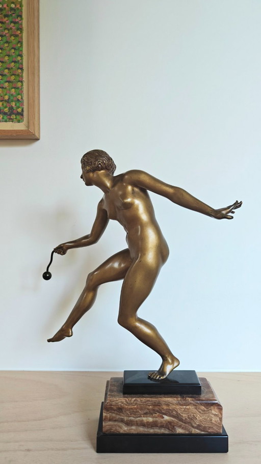 Figura de bronce Art Déco. Ninfa o bailarina desnuda. – beeldhouwkunst, Bronze, Marble
