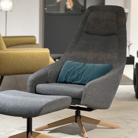 Image 1 of Poltrona Montis Puk con pouf