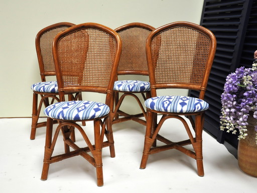 Cinq chaises de salle à manger vintage en bambou avec un nouveau revêtement en majorcan