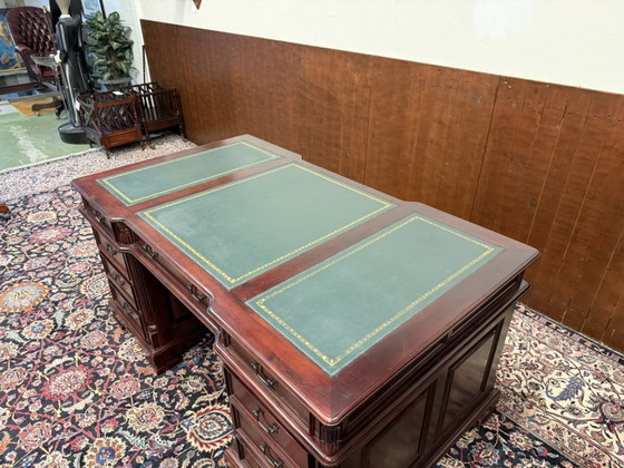 Klassischer englischer Mahagoni Schreibtisch – Leather, Wood (photo 15 of 17)