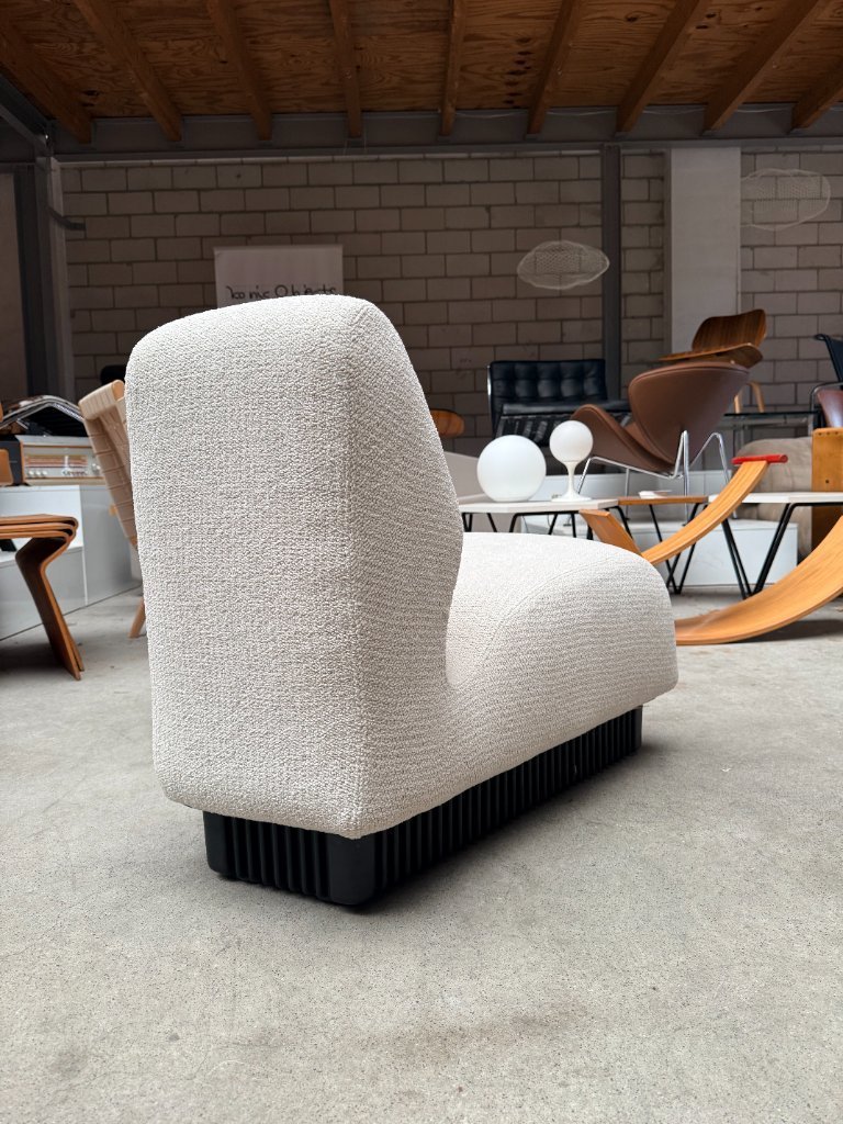 Herman Miller Modular Slipper Chair by Don Chadwick | €775 | Whoppah