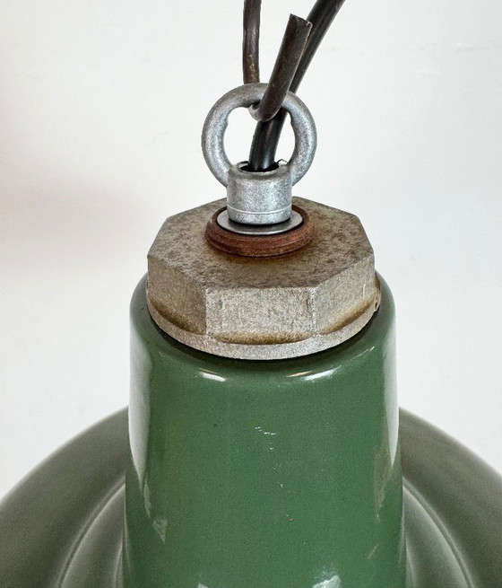 Image 1 of Lampada a sospensione in smalto verde industriale, anni '60