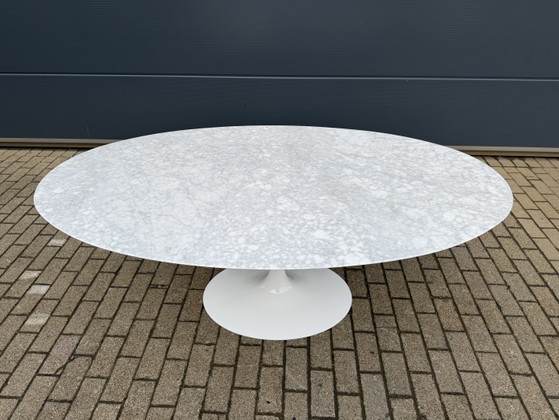 Image 1 of Original oval Knoll Tulip dining table (198cm) Carrara marble Eero Saarinen