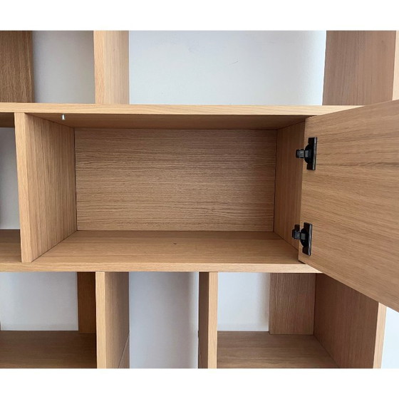 Image 1 of Bibliothèque Tylko en chêne avec 1 porte et 3 tiroirs