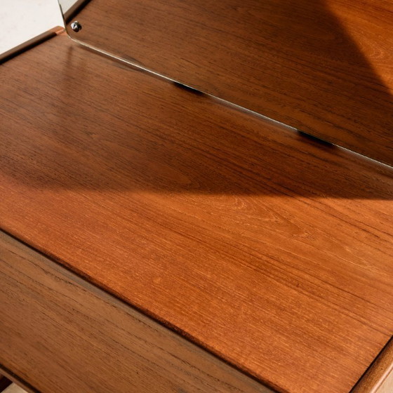 Image 1 of MK11133 Gerestaureerde teakhouten kaptafel van Kurt Østervig