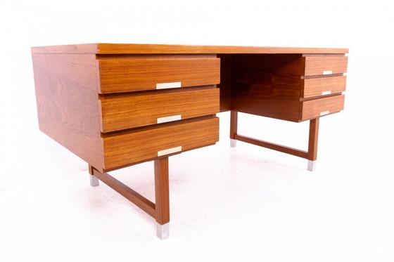 Image 1 of Teakhouten bureau, Eigil Petersens Mobelfabrik, Denemarken, jaren 1960.