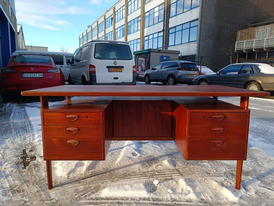 Image 1 of Scrivania Kai Kristiansen in teak vintage classica