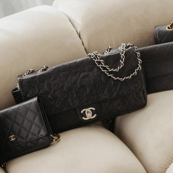 Chanel jumbo pelle di vitello goffrata simboli portafortuna – Borse a spalla (photo 2 of 12)