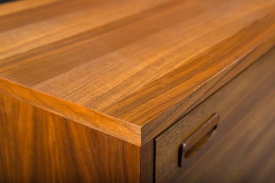 Image 1 of Buffet vintage en noyer, 1960