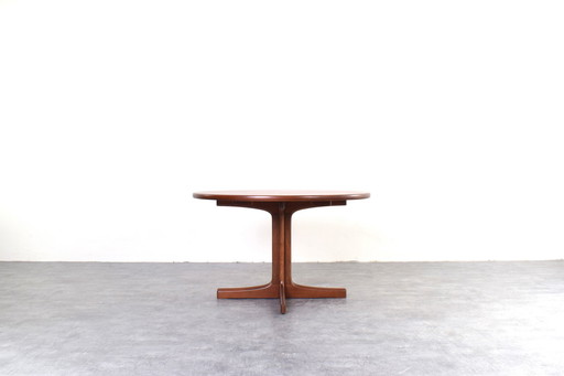 Mid-Century Danish Teak Extendable Dining Table, 1960s.