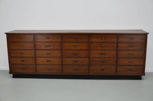 Gran botiquín/archivador o aparador Art Déco holandés de roble, década de 1930