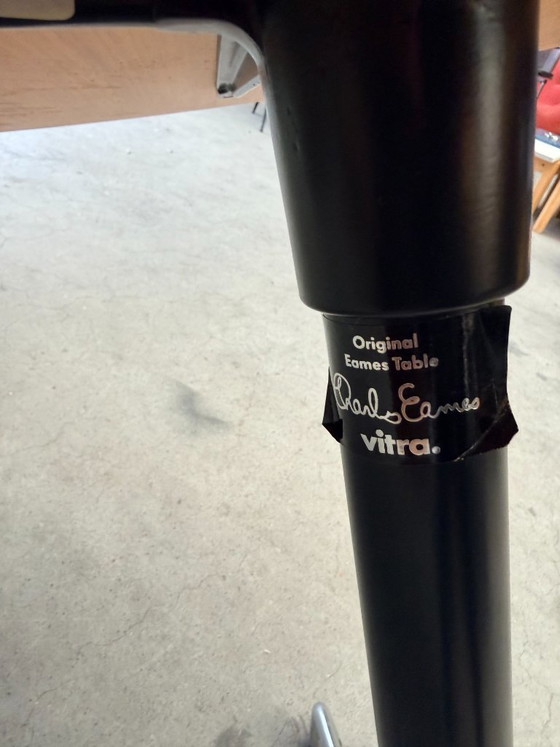 Vitra Eames Contract Table (Lagerbestand: 2) – Esstische, Metal, Wood (photo 17 of 19)