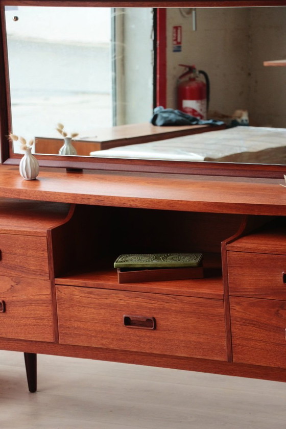 Image 1 of Toletta inglese vintage degli anni '60 – Design di metà secolo