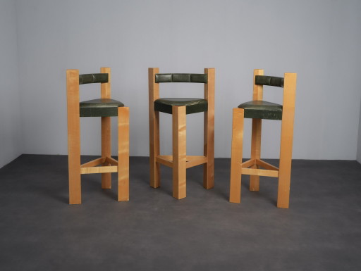 Set aus 3 architektonischen Barhockern aus Holz und Leder, 1990er Jahre