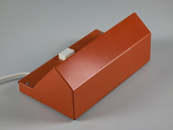 Image 1 of 1970 Vintage ELIDUS Type 9000 Orange Metal Wall Light avec grille en plastique perforée par Björn Svensson.