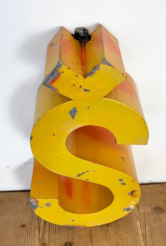 Image 1 of Grande lettera Š in ferro giallo vintage per facciata, anni '60