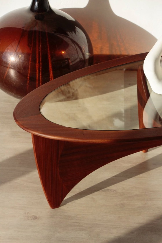 Image 1 of Table basse ovale - Modèle Astro - G Plan - N°2