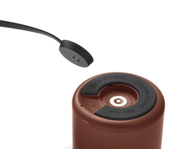 Image 1 of Nouvelles œuvres Karl-Johan Draagbare Tafellamp Earth Red