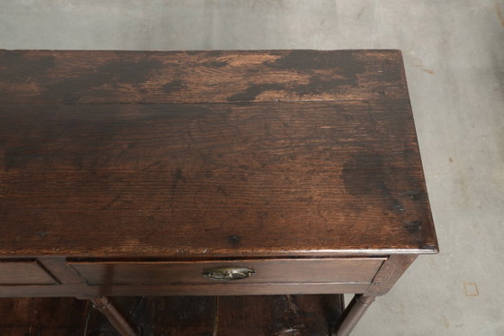 Very beautiful 18th-century English double-based dresser made of oak with beautiful colors and a timeless (photo 9 of 15)