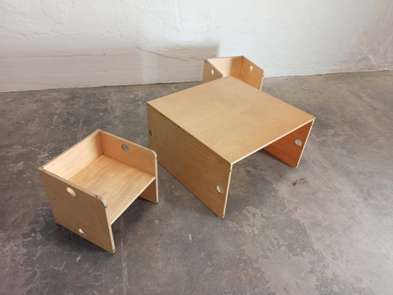 Image 1 of Conjunto Montessori de mesa y sillas de madera para niños