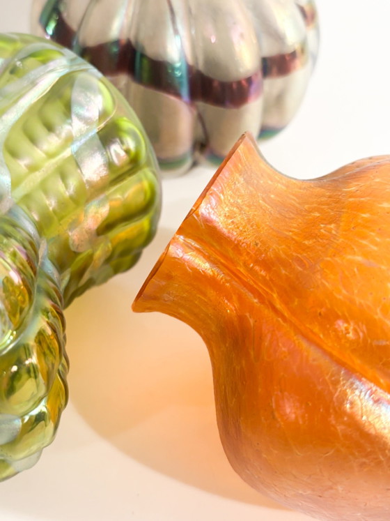 Vase Loetz en verre vert irisé et argenté des années 1950 – Glass (photo 10 of 11)
