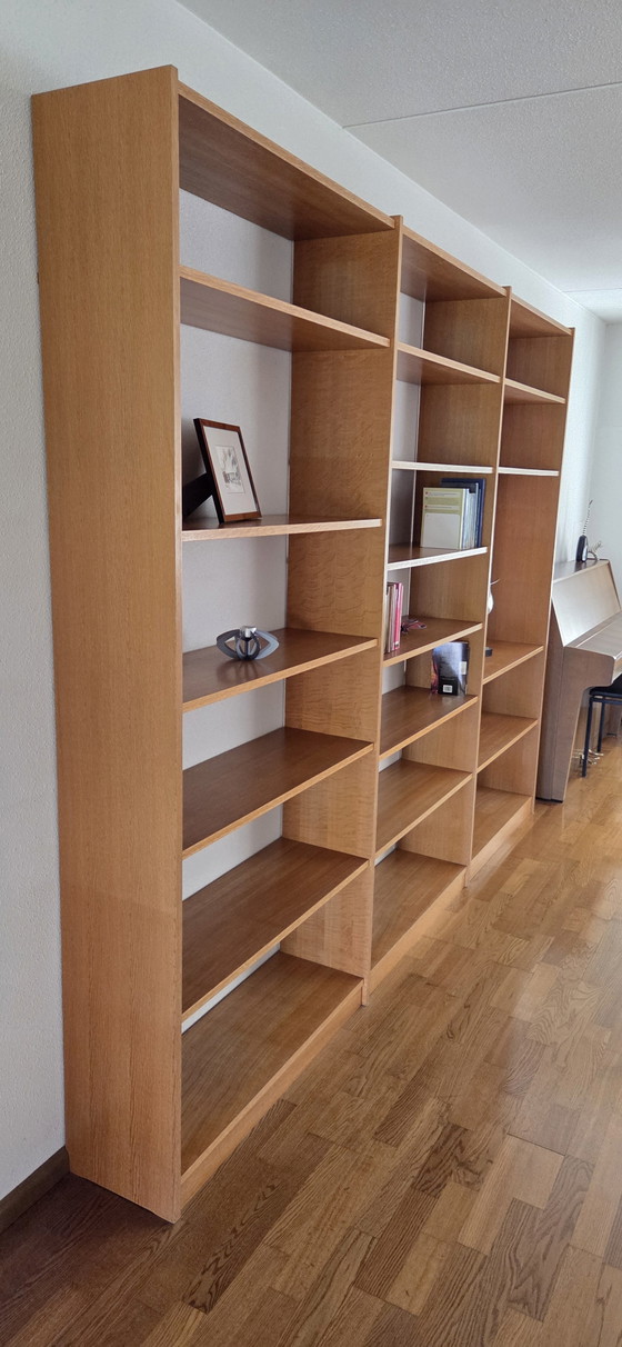 Image 1 of Bellissima e spaziosa libreria in rovere