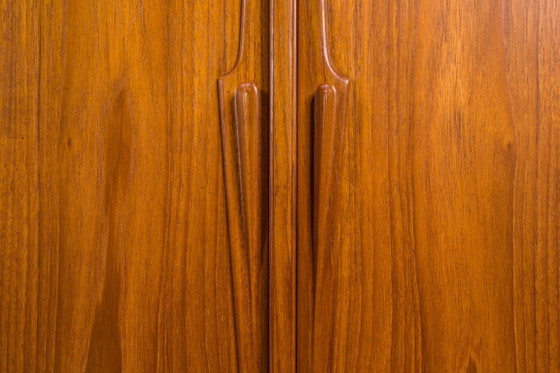 Image 1 of  Model 19 Teakhouten dressoir van Gunni Omann voor Omann Jun, Denemarken, jaren 60