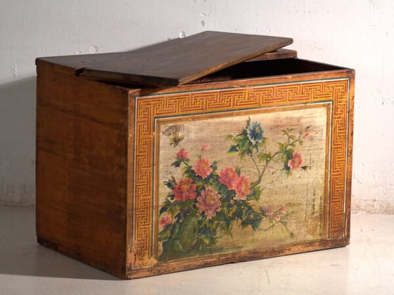 Baule cinese antico con pannello dipinto in olmo – Cina, circa 1900 – Cassettiere (photo 27 of 40)