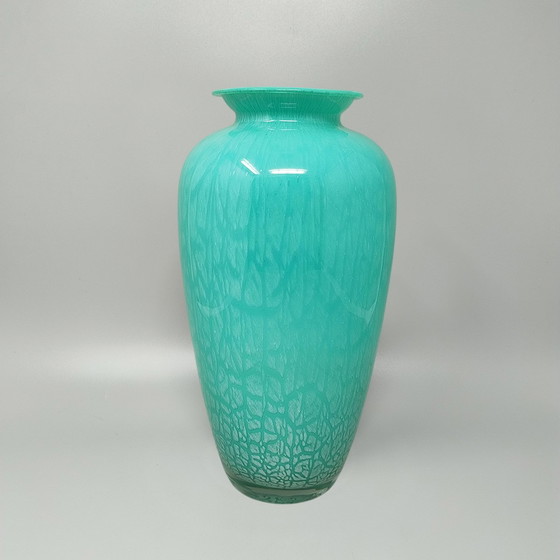 Image 1 of 1970 Vase vert exquis fait à la main par V.A.M. en verre de Murano, fabriqué en Italie