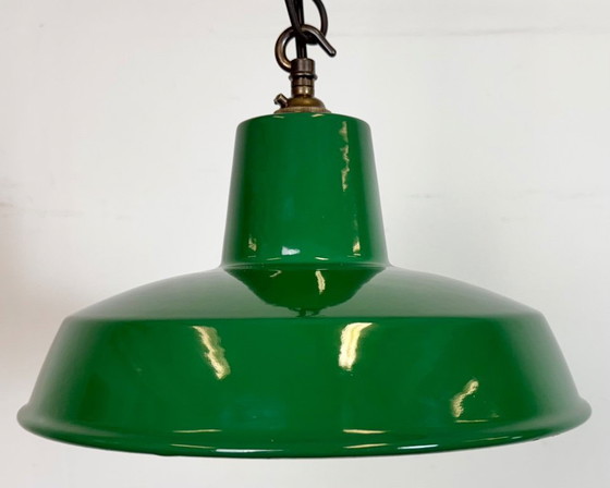 Image 1 of Lampada a sospensione in smalto verde industriale, anni '60