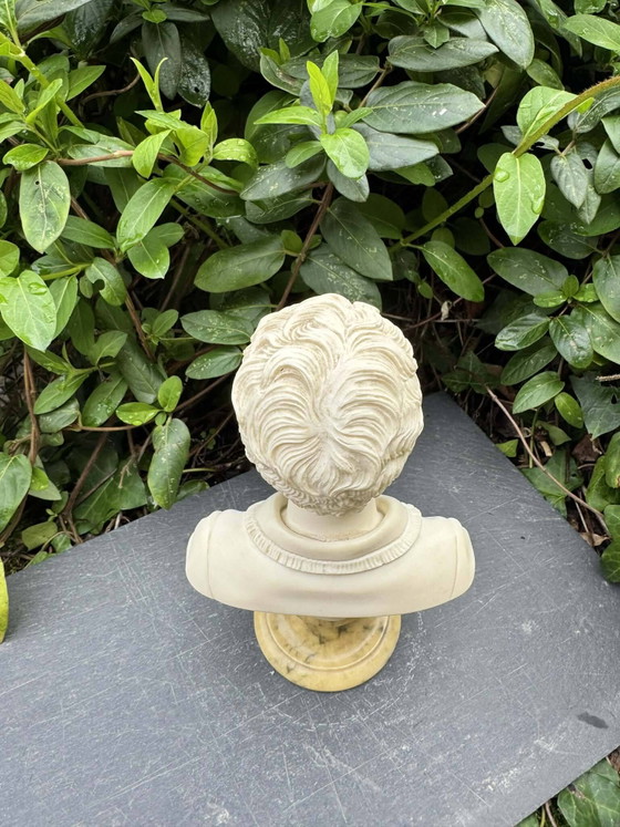 Busto de alabastro de una mujer firmado Arnaldo Giannelli. – Esculturas, Stone, Art Deco (photo 7 of 9)